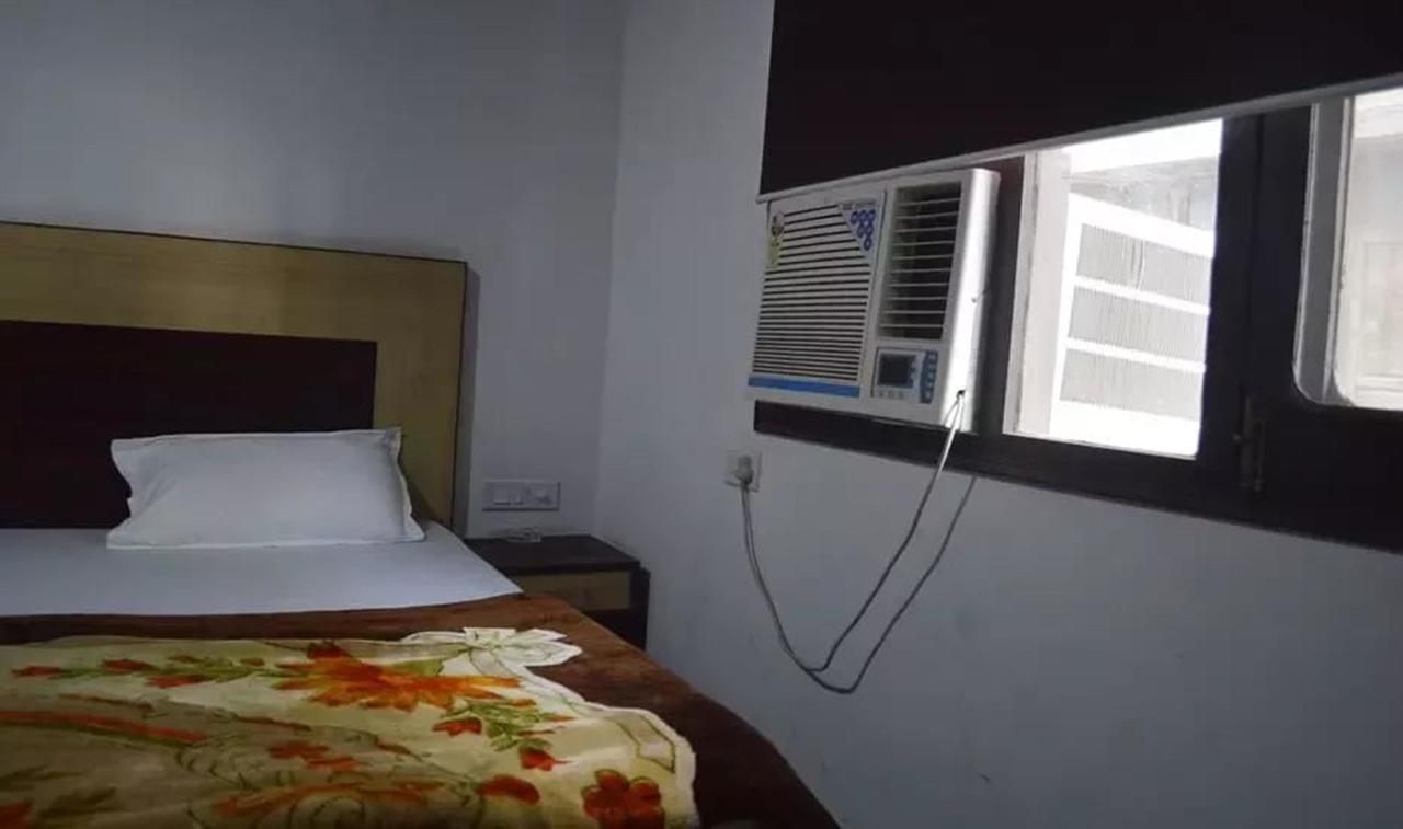 Hotel Mehra Inn Amritsar Exterior photo
