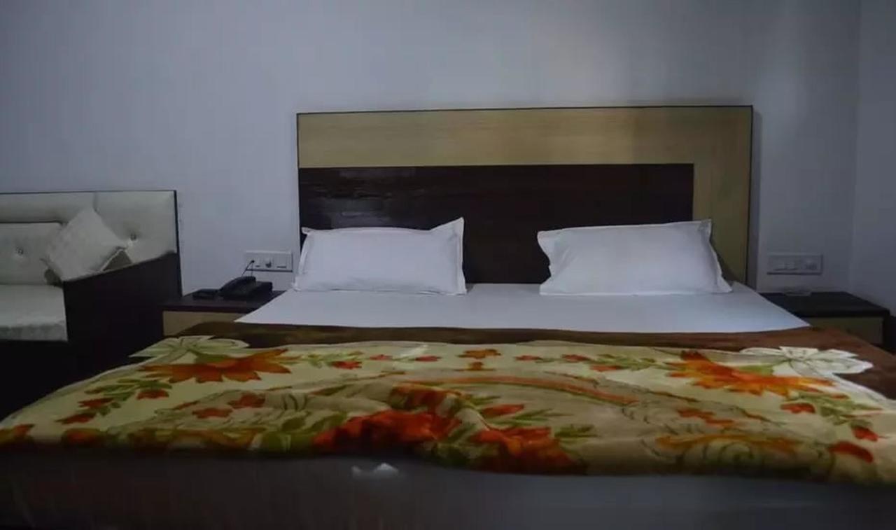 Hotel Mehra Inn Amritsar Exterior photo